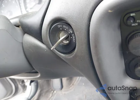 2000 Oldsmobile Intrigue Gx z USA, uszkodzony, nr VIN 1G3WH52H3YF117485